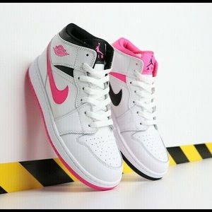 AIR JORDAN 1 RETRO MID GS 'HYPER PINK'